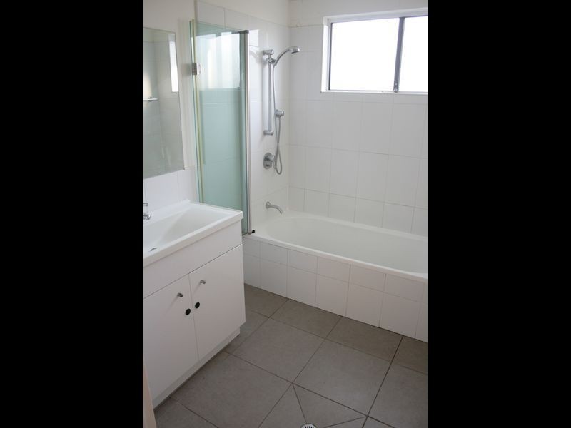 8 Samuel Street, Yorkeys Knob QLD 4878