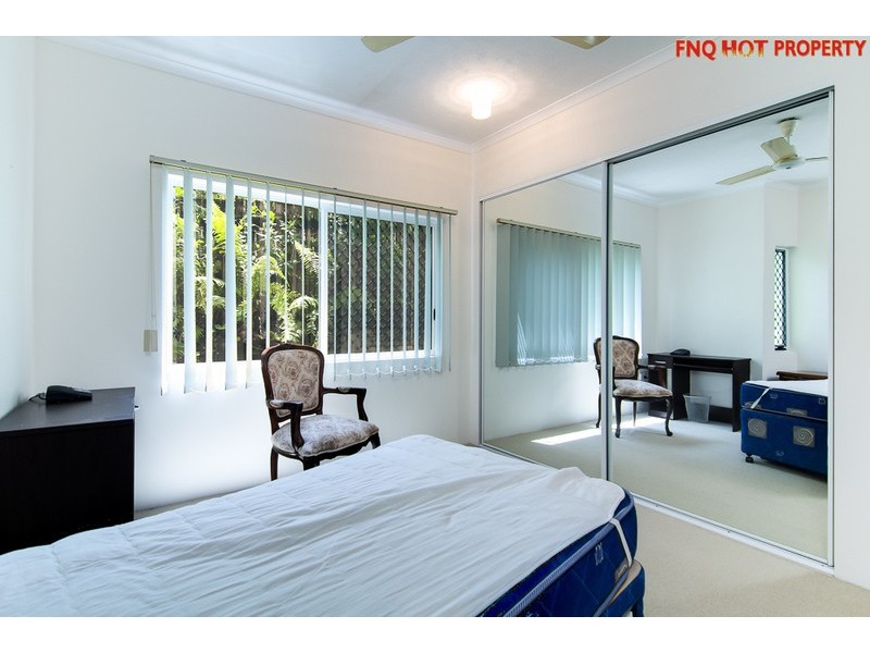 1/98-100 Moore Street, Trinity Beach QLD 4879