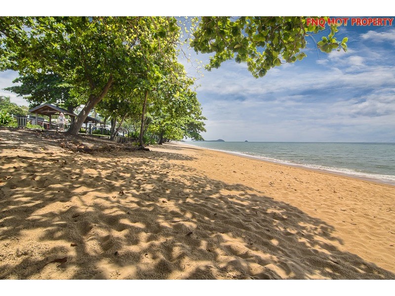 1/98-100 Moore Street, Trinity Beach QLD 4879