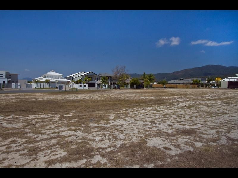 8 Marina Qy, Trinity Park QLD 4879