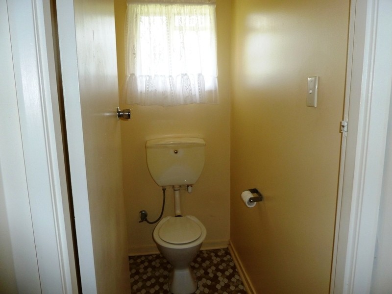 40  Karwin St, Bayview Heights QLD 4868