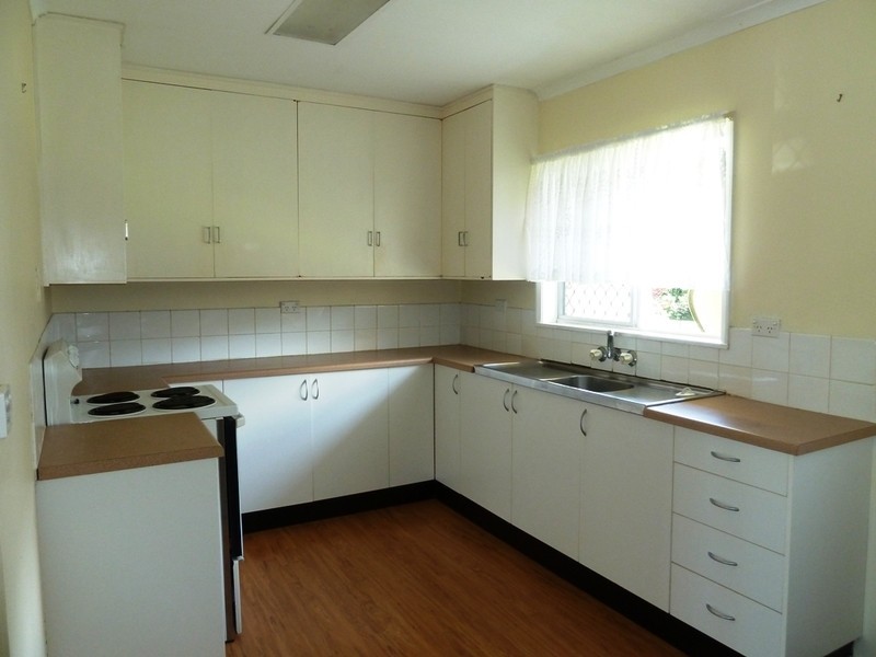 40  Karwin St, Bayview Heights QLD 4868