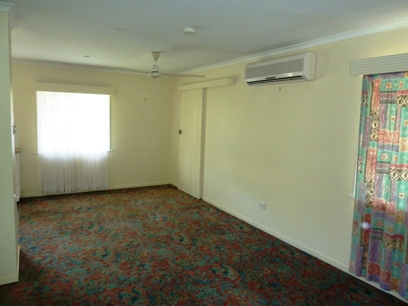 40  Karwin St, Bayview Heights QLD 4868