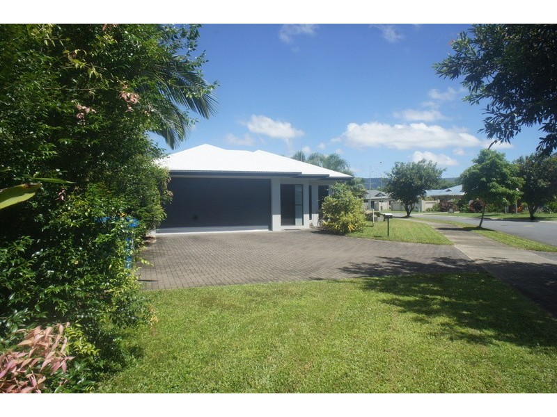 14B Vetiver St, Trinity Park QLD 4879