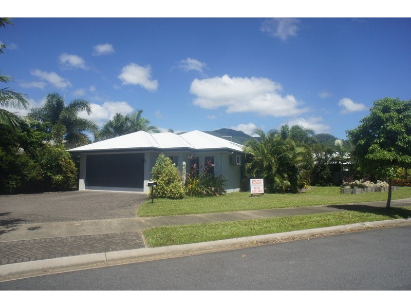 14B Vetiver St, Trinity Park QLD 4879
