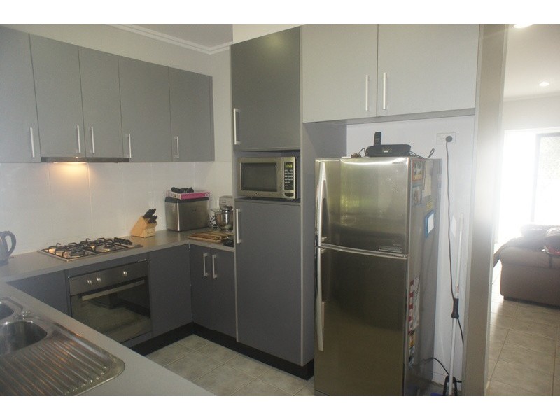 14B Vetiver St, Trinity Park QLD 4879