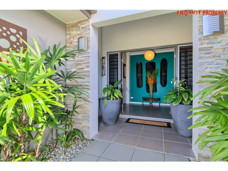 31 MULLER St, Palm Cove QLD 4879