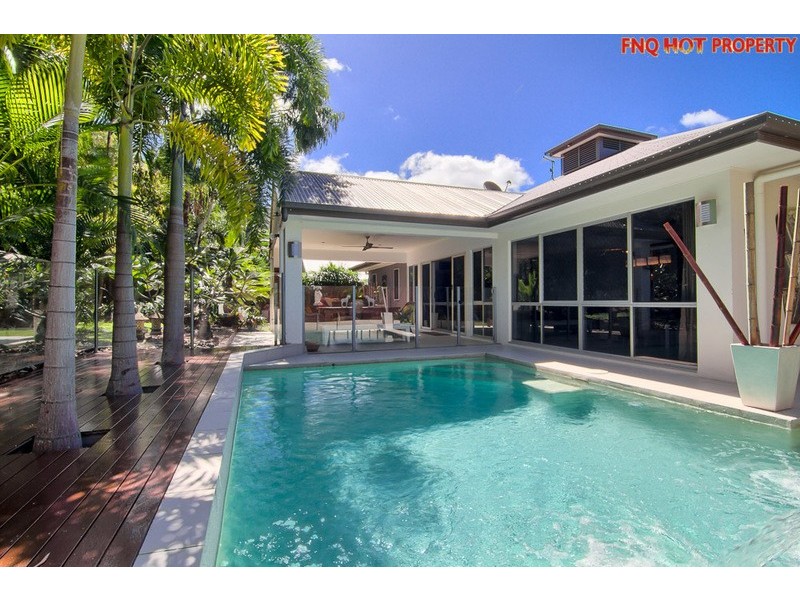 31 MULLER St, Palm Cove QLD 4879