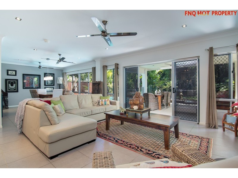 31 MULLER St, Palm Cove QLD 4879