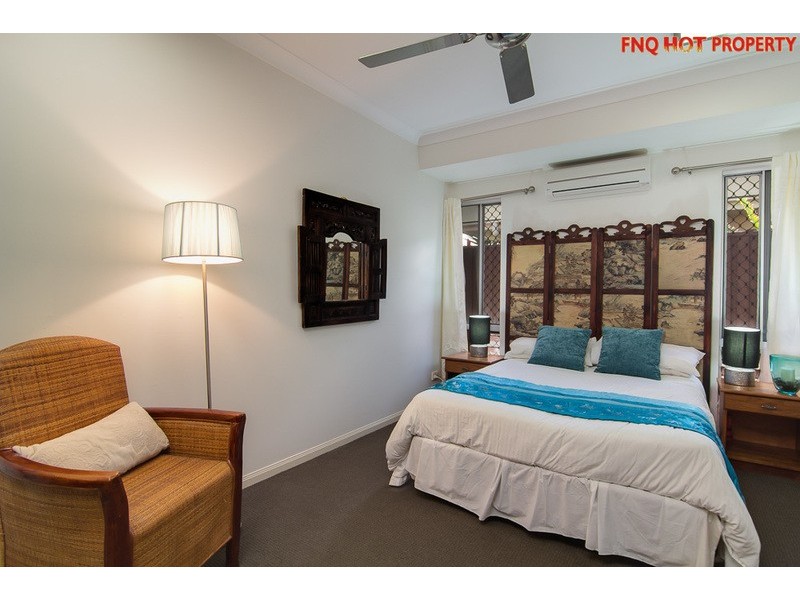 31 MULLER St, Palm Cove QLD 4879