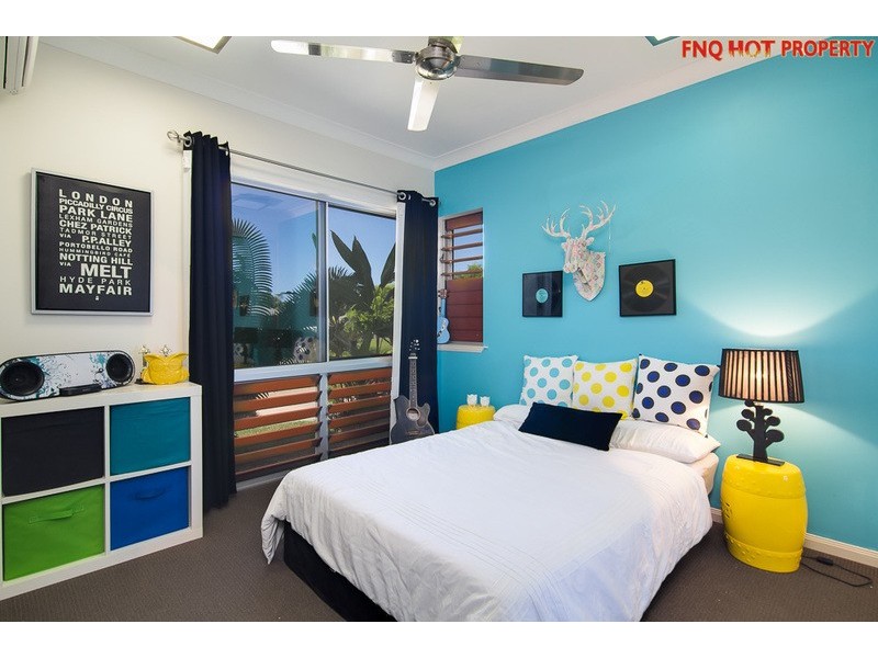 31 MULLER St, Palm Cove QLD 4879