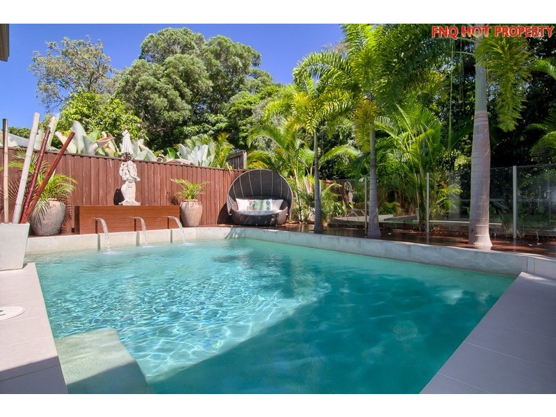 31 MULLER St, Palm Cove QLD 4879