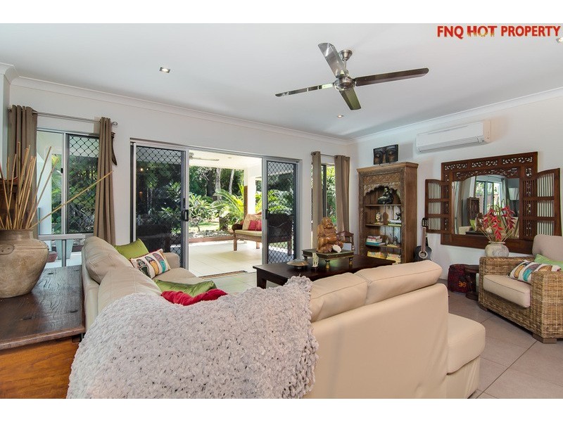 31 MULLER St, Palm Cove QLD 4879
