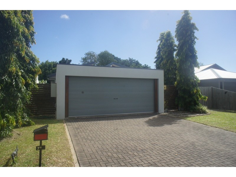 7b Vetiver Street, Trinity Park QLD 4879
