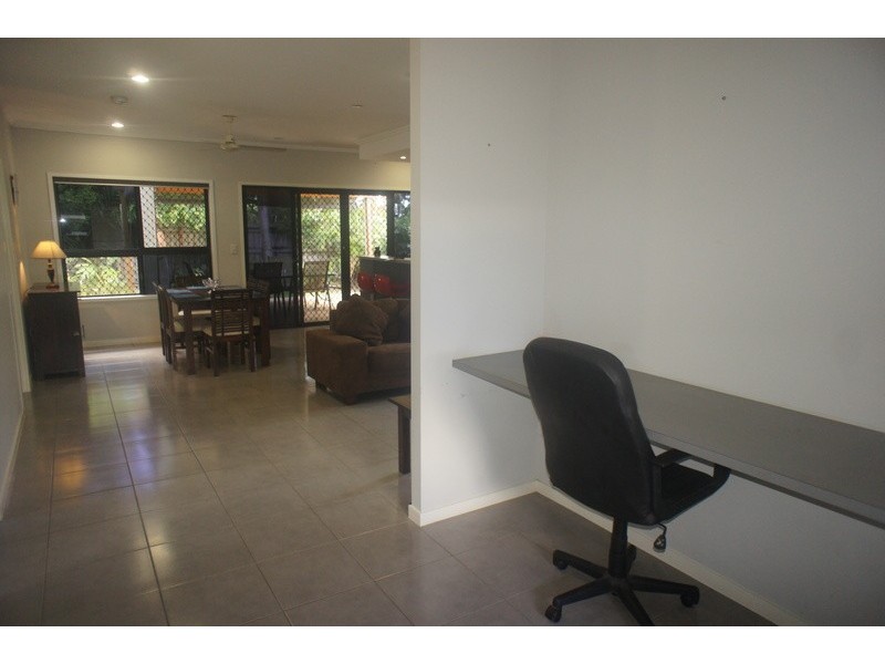 7b Vetiver Street, Trinity Park QLD 4879