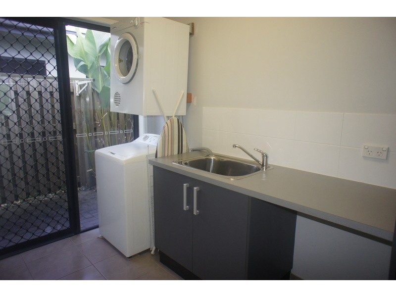 7b Vetiver Street, Trinity Park QLD 4879