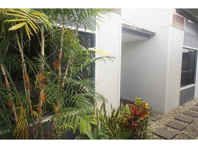 7b Vetiver Street, Trinity Park QLD 4879