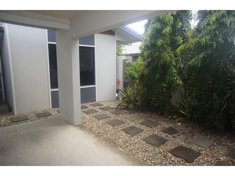 7b Vetiver Street, Trinity Park QLD 4879