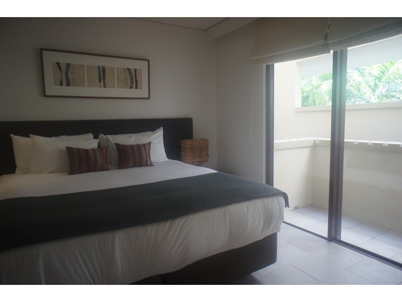 316/5 Triton st, Palm Cove QLD 4879