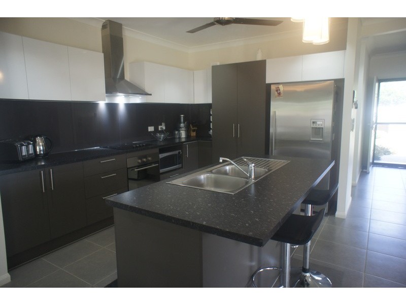 70 Xavier Herbert Drive, Redlynch QLD 4870