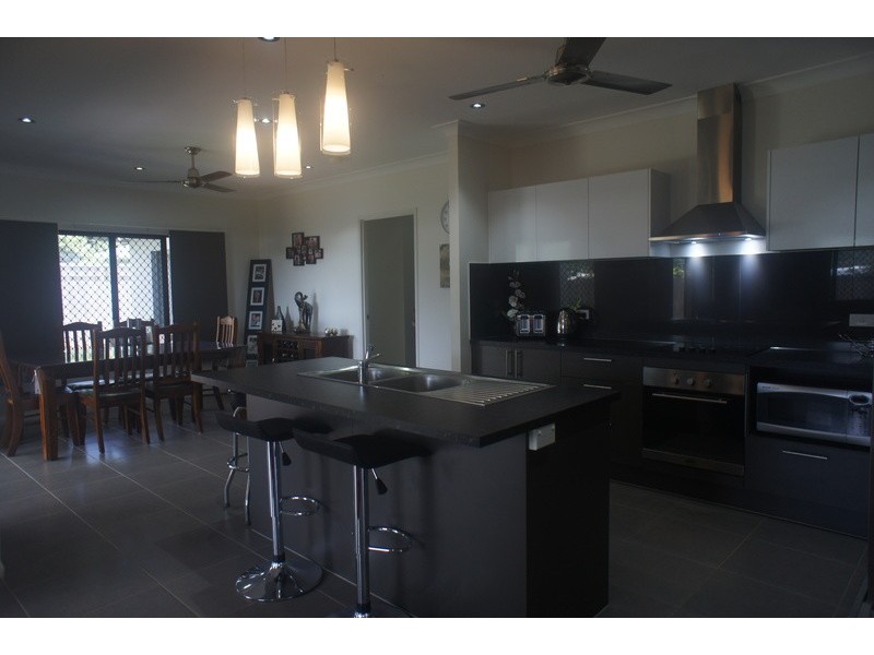 70 Xavier Herbert Drive, Redlynch QLD 4870