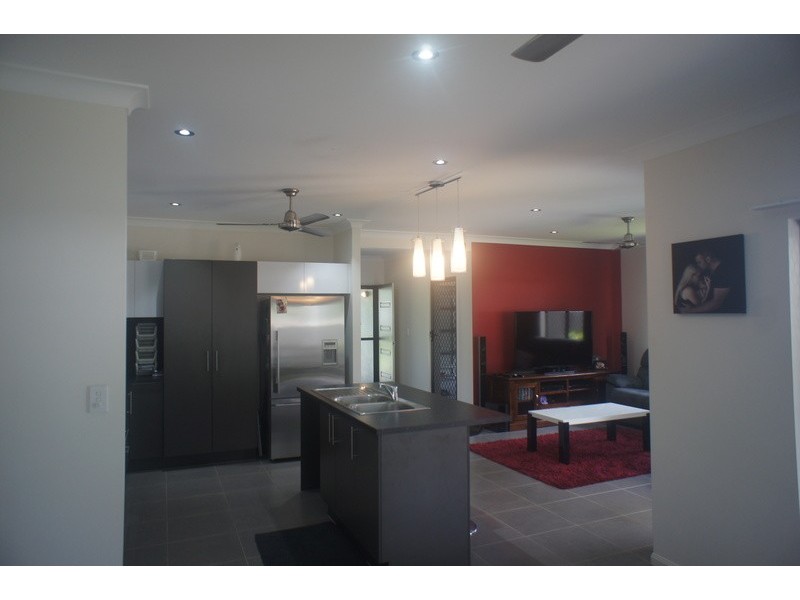 70 Xavier Herbert Drive, Redlynch QLD 4870