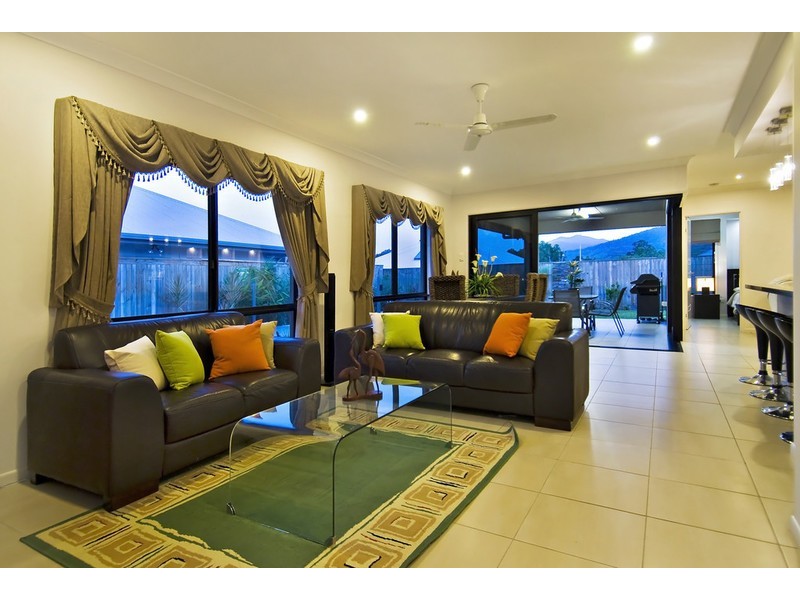 11 Bowline Close, Trinity Beach QLD 4879