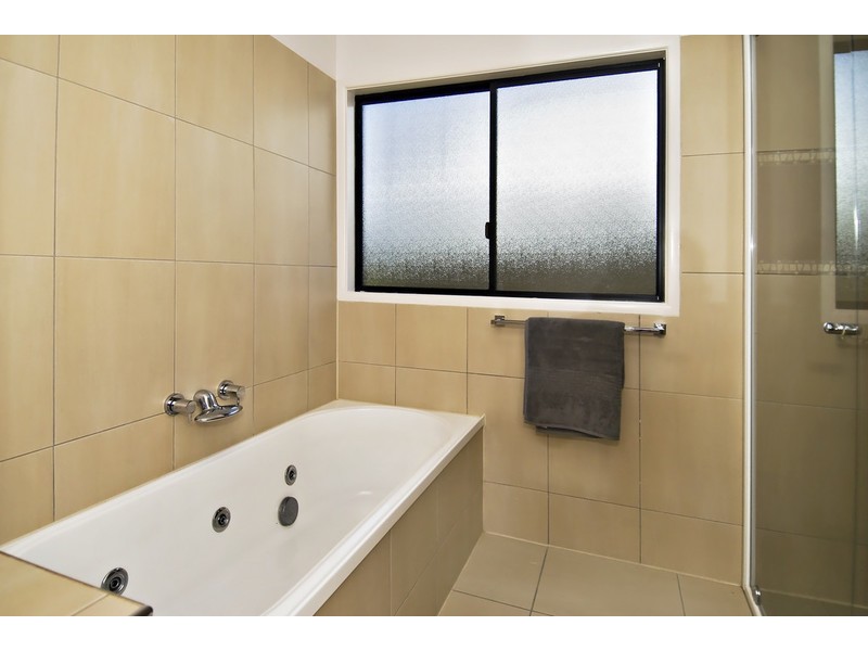 11 Bowline Close, Trinity Beach QLD 4879