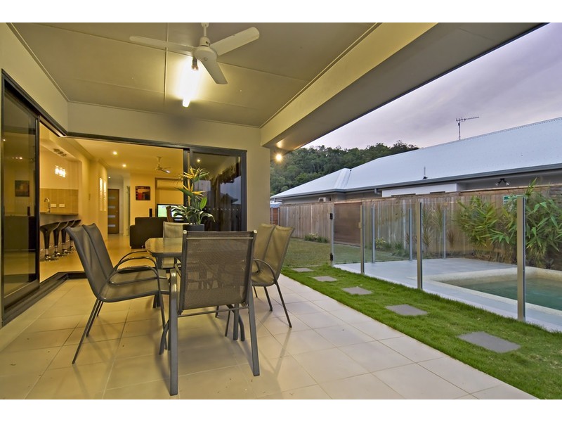 11 Bowline Close, Trinity Beach QLD 4879