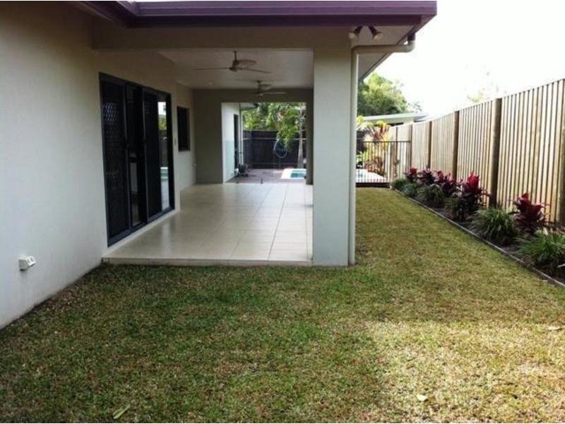 35 Aurelia Rd, Palm Cove QLD 4879