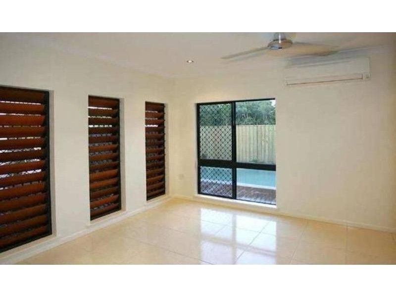 35 Aurelia Rd, Palm Cove QLD 4879
