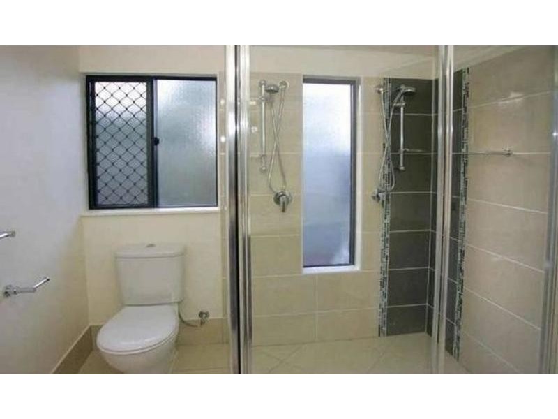 35 Aurelia Rd, Palm Cove QLD 4879