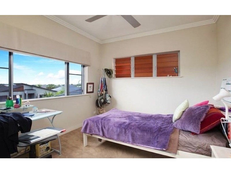 2 Rossmann Road, Smithfield QLD 4878