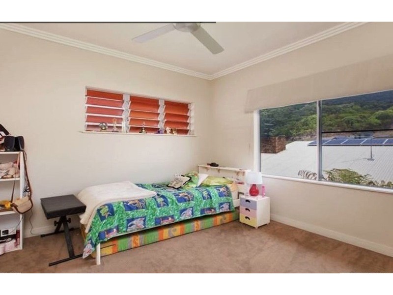 2 Rossmann Road, Smithfield QLD 4878