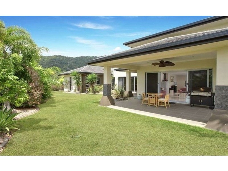 2 Rossmann Road, Smithfield QLD 4878