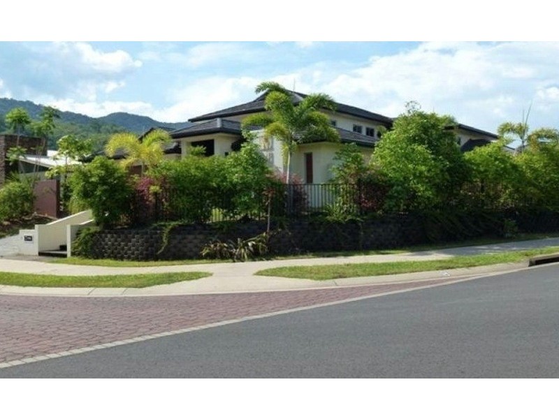 2 Rossmann Road, Smithfield QLD 4878