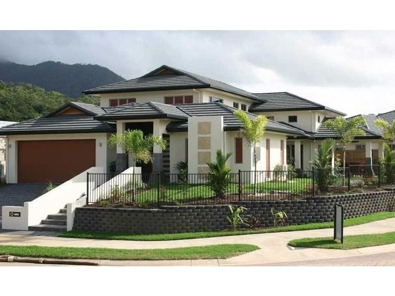 2 Rossmann Road, Smithfield QLD 4878