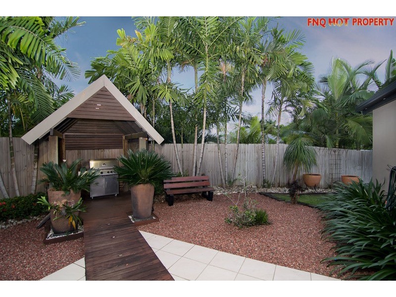 11 Cocus Cr, Palm Cove QLD 4879