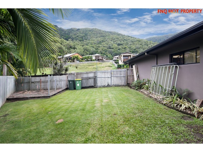 11 Cocus Cr, Palm Cove QLD 4879