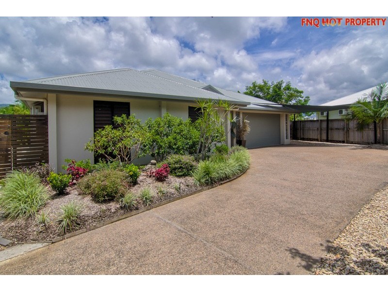 17  Bowline Close, Trinity Beach QLD 4879