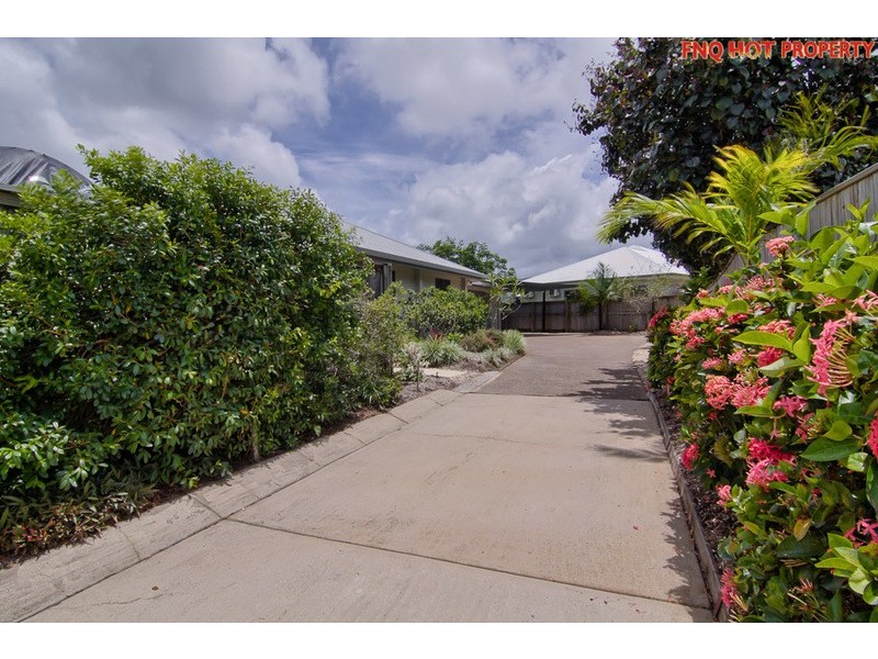 17  Bowline Close, Trinity Beach QLD 4879