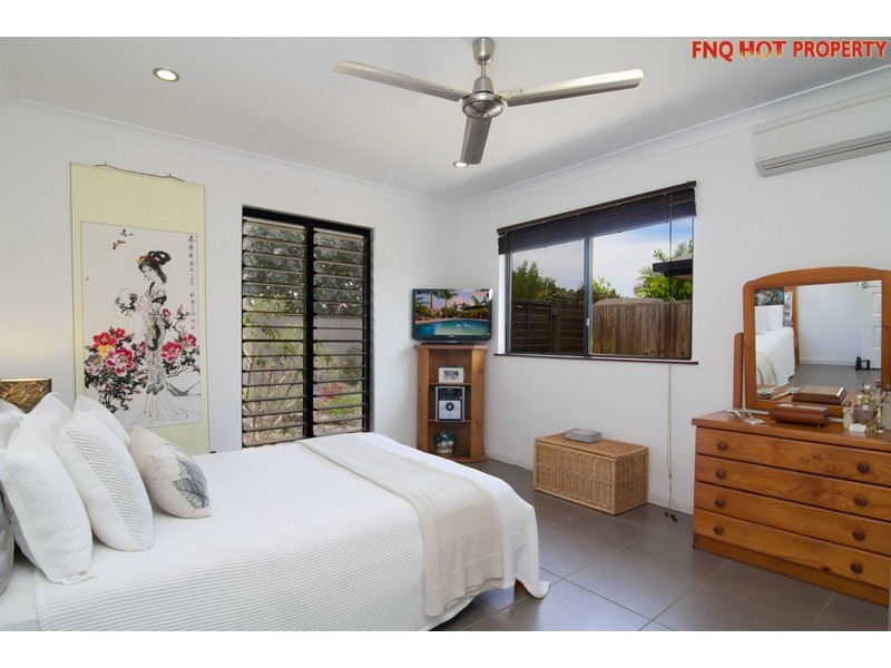 17  Bowline Close, Trinity Beach QLD 4879