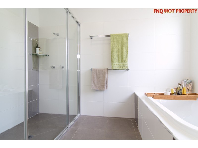 17  Bowline Close, Trinity Beach QLD 4879