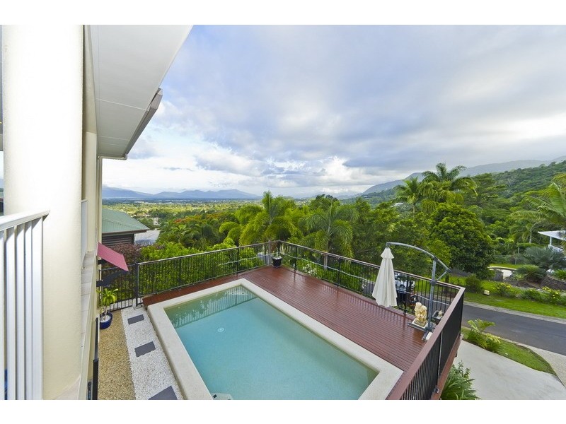 20  Cambanora Place, Mooroobool QLD 4870