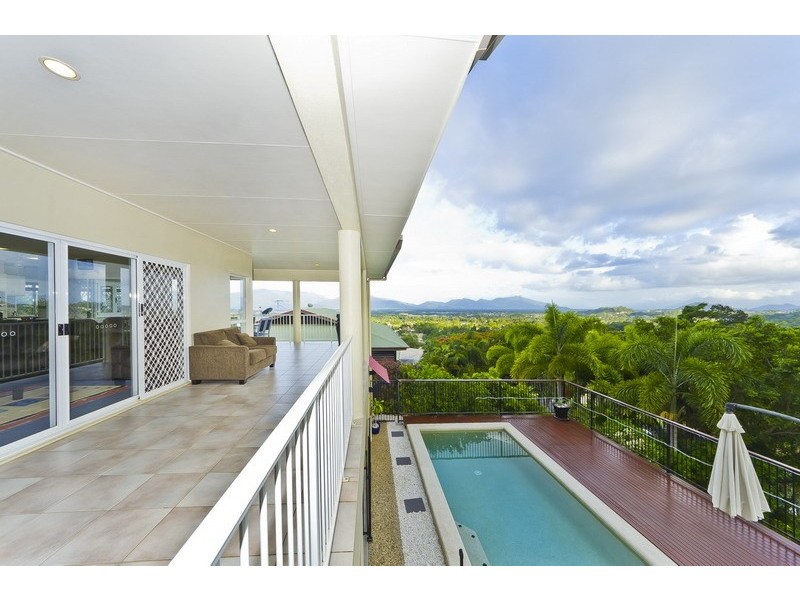 20  Cambanora Place, Mooroobool QLD 4870