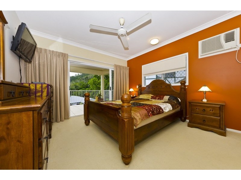 20  Cambanora Place, Mooroobool QLD 4870