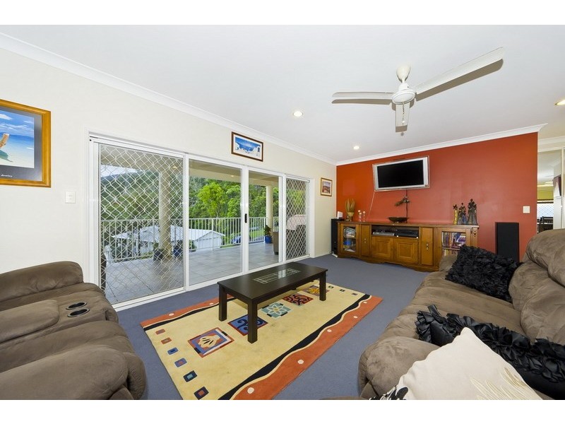 20  Cambanora Place, Mooroobool QLD 4870