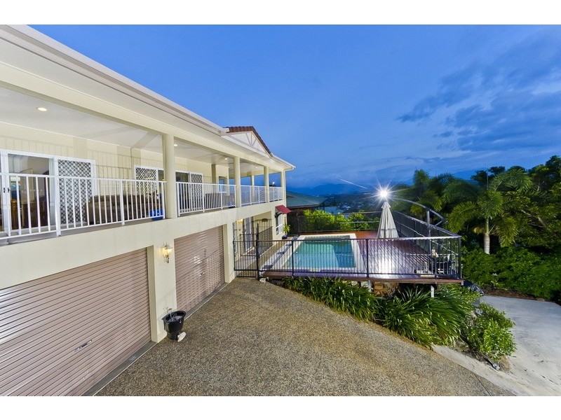 20  Cambanora Place, Mooroobool QLD 4870