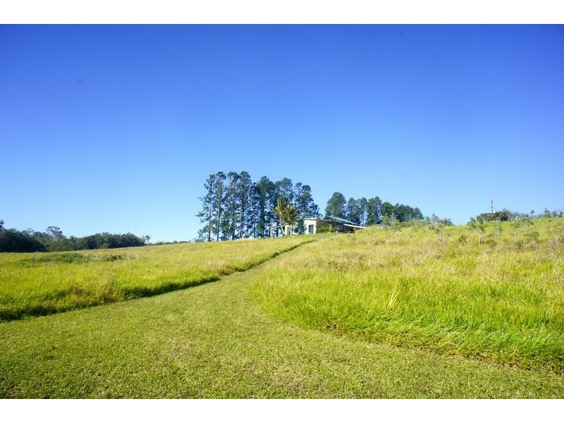 140 Kulara Road, Barrine QLD 4872