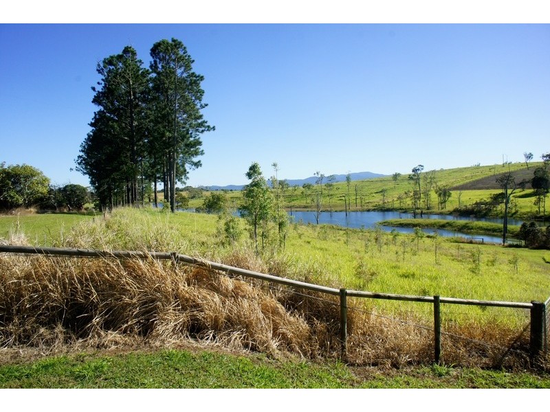 140 Kulara Road, Barrine QLD 4872